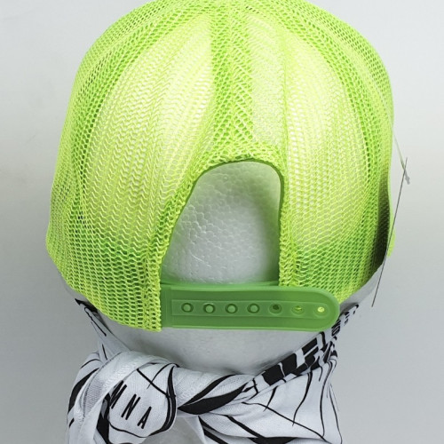 CZAPKA Z DASZKIEM CS WEAR TRUCKER BIAŁY / NEON