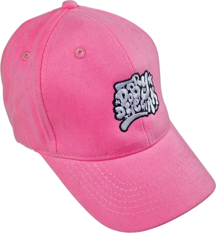 CZAPKA Z DASZKIEM DOBRY DZIECIAK GRAFFITI RÓŻ